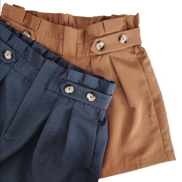 High-waisted Pleated Shorts Blue - Picture 6 of 8